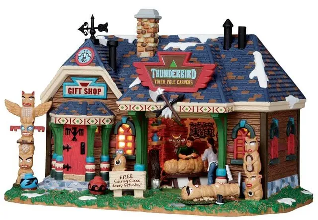 lemax-thunderbird-totem-pole-carvers-figurine-sculpteurs-de-totem image 1