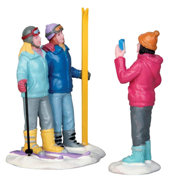 lemax-ski-trip-set-de-2-figurines-ski-village-de-no-l image 1