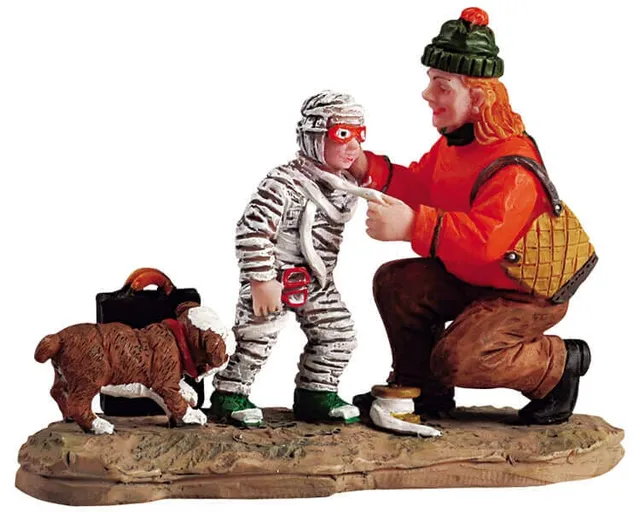 lemax-bowser-not-helping-figurine-spooky-town-halloween image 1