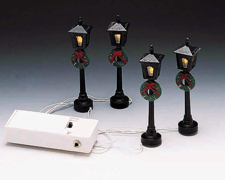 lemax-lot-de-4-lampadaires-10-cm-clairage-village-de-no-l image 1