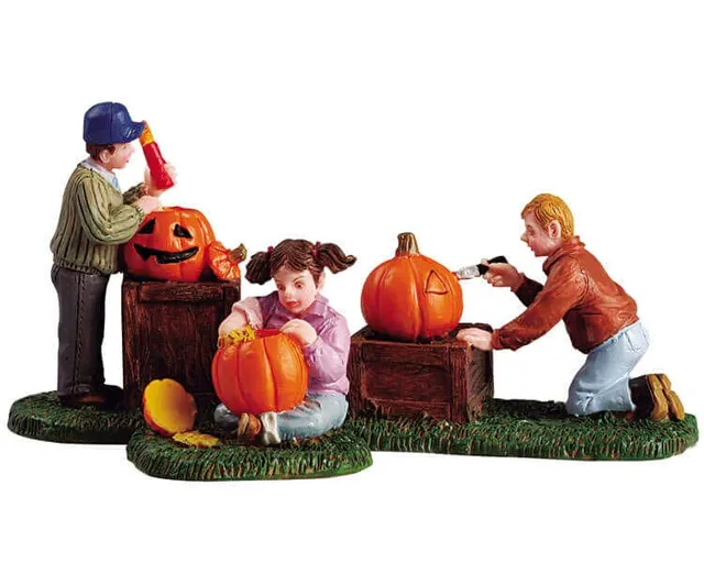 lemax-pumpkin-carvers-figurine-village-miniature-spooky-town image 1