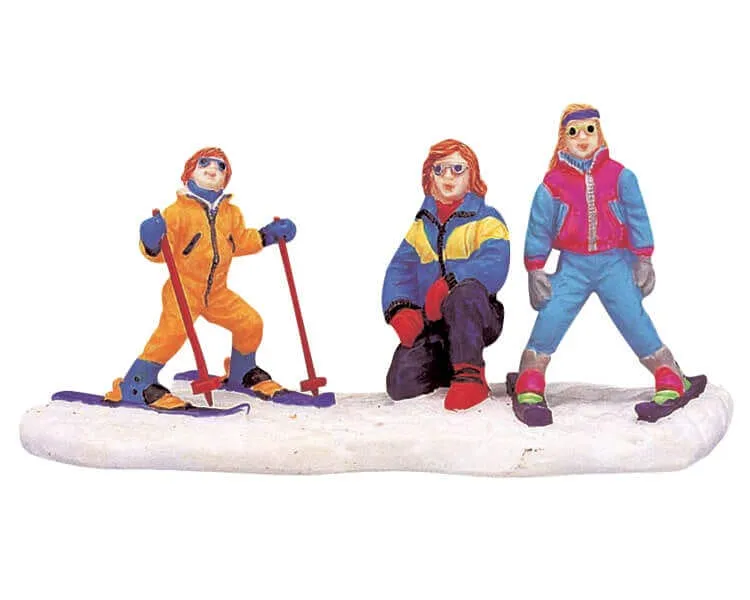 lemax-starting-to-ski-figurine-skieurs-d-butants-village-de-no-l image 1