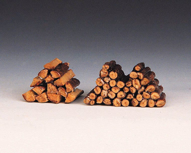 lemax-stacked-firewood-accessoire-bois-empil-miniature image 1