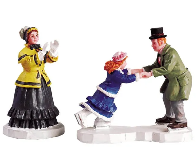 lemax-skating-lesson-figurine-miniature-patinage-no-l image 1