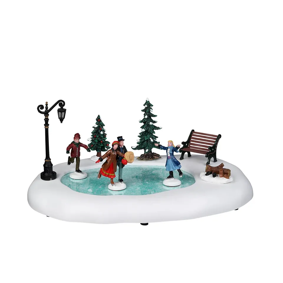 lemax-winter-skating-sc-ne-miniature-patineurs-sur-glace-caddington image 1