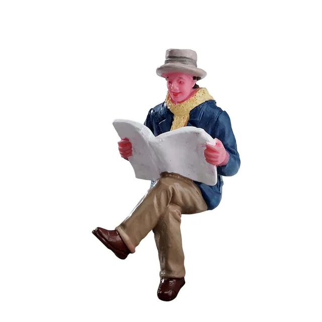 lemax-reading-morning-papers-figurine-village-de-no-l image 1