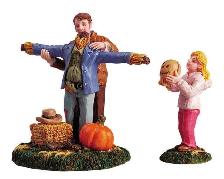 lemax-making-a-scarecrow-figurine-pouvantail-miniature-automne image 1
