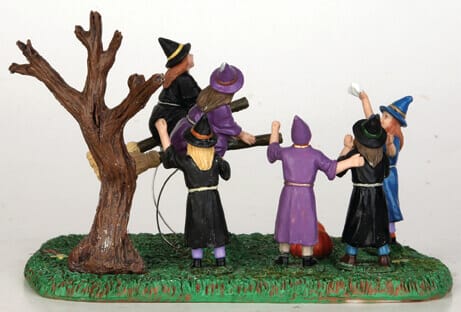 lemax-broom-race-figurine-course-de-balais-spooky-town image 3