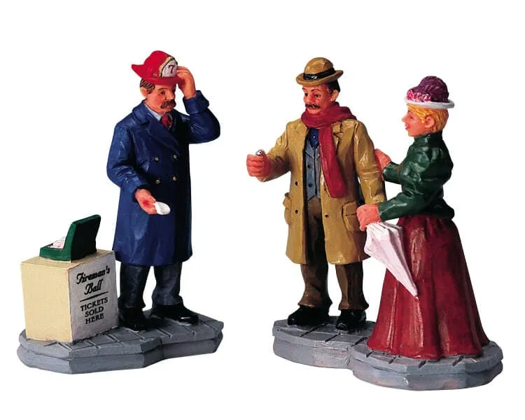 lemax-fireman-s-ball-figurine-village-miniature-pompiers image 1