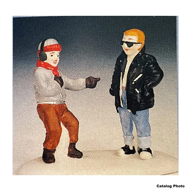 lemax-too-cool-to-be-cold-figurine-village-miniature-hiver image 1