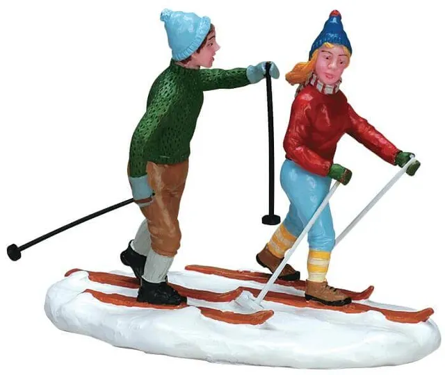lemax-cross-country-skiers-figurines-skieurs-de-fond-village-de-no-l image 1