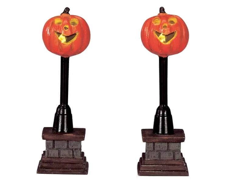 lemax-pumpkin-street-lamp-r-verb-re-citrouille-spooky-town image 1