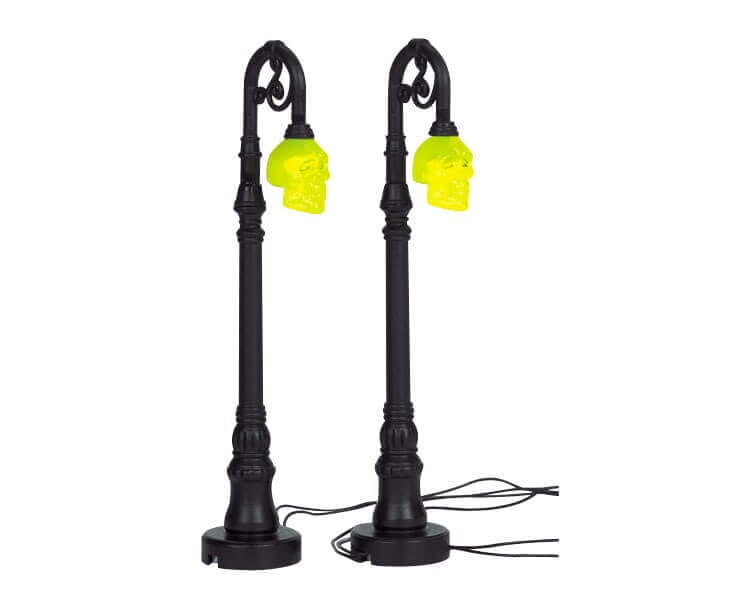 lemax-skull-street-lamp-lampadaire-spooky-town image 1
