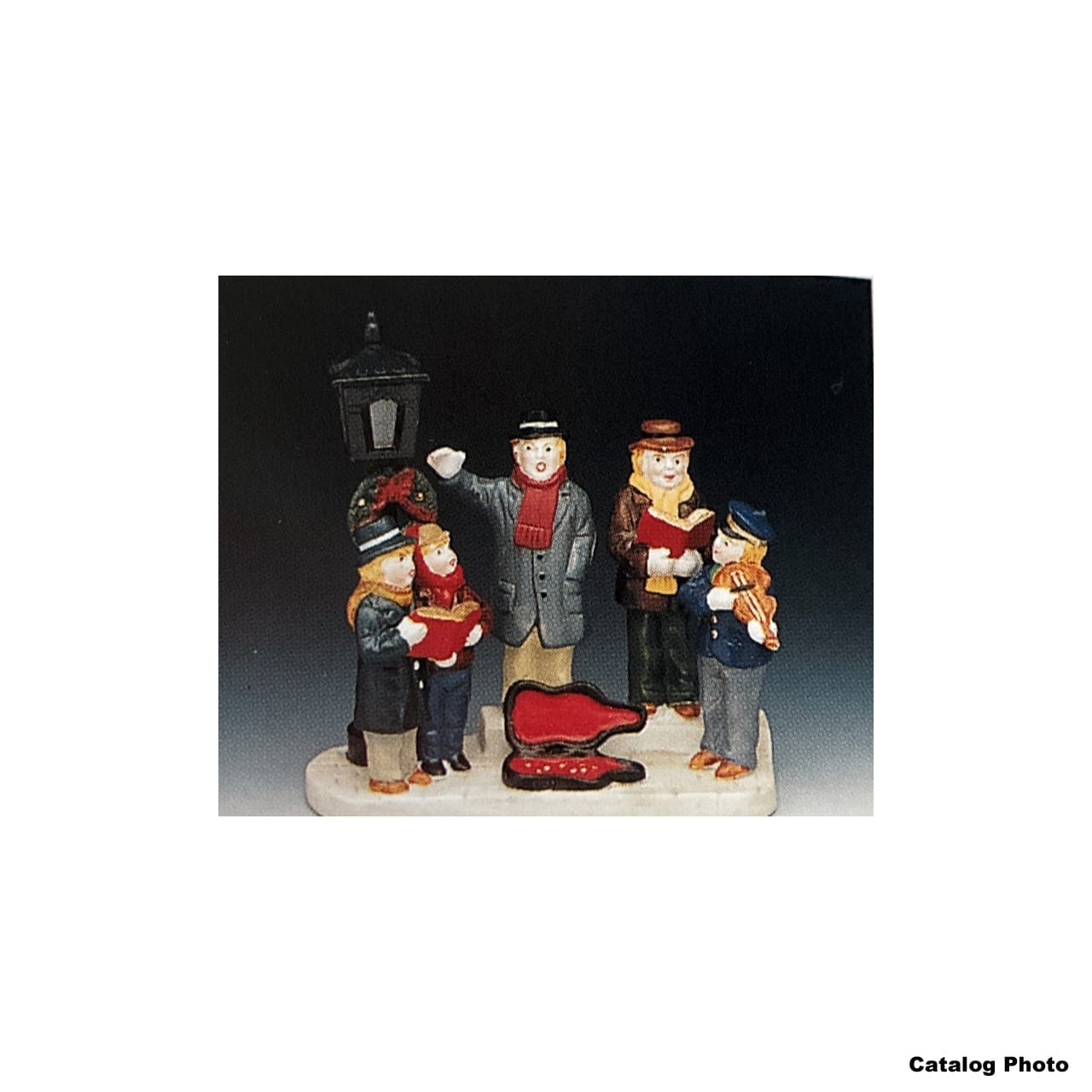 lemax-carolling-with-violinist-chanteurs-de-no-l-avec-violoniste image 1