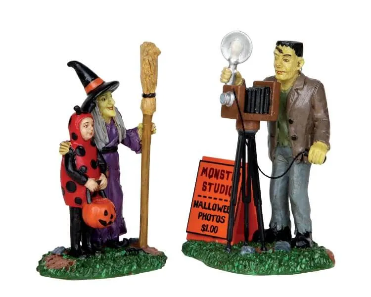 lemax-halloween-photos-d-cor-photo-spooky-town-miniature image 1