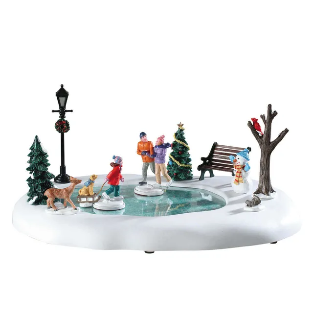 lemax-skating-with-the-family-sc-ne-patinage-en-famille-sur-glace image 1