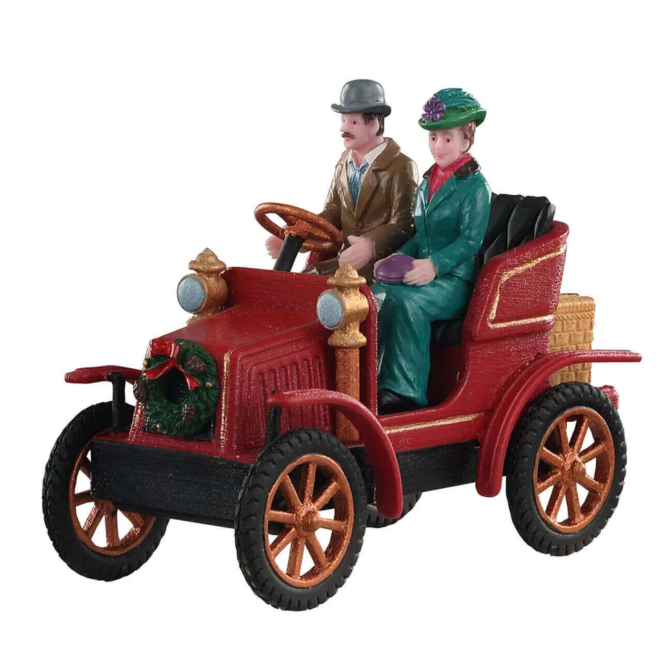 lemax-first-car-in-town-voiture-rouge-vintage-caddington image 1