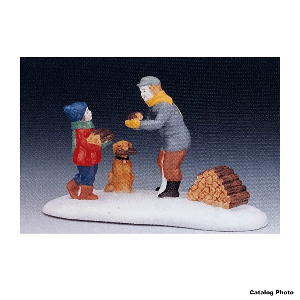 lemax-carrying-wood-figurine-b-cheron-village-de-no-l image 1