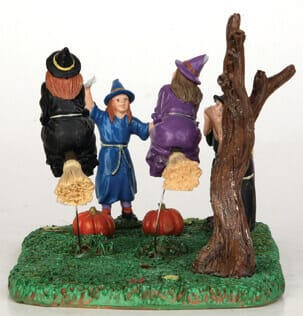 lemax-broom-race-figurine-course-de-balais-spooky-town image 4