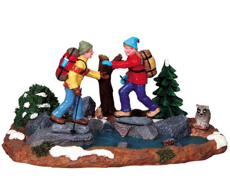 lemax-woodland-trekking-figurine-randonneurs-en-for-t-miniature image 1
