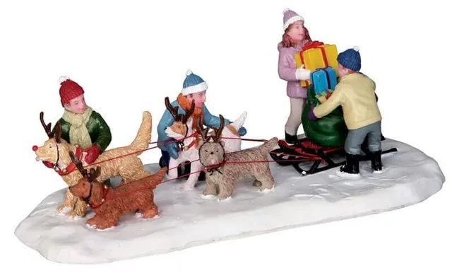 lemax-neighborhood-santas-figurines-p-res-no-l image 1