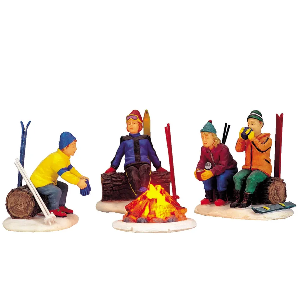 lemax-skiers-camp-fire-set-of-4-figurines-campeurs-ski image 1
