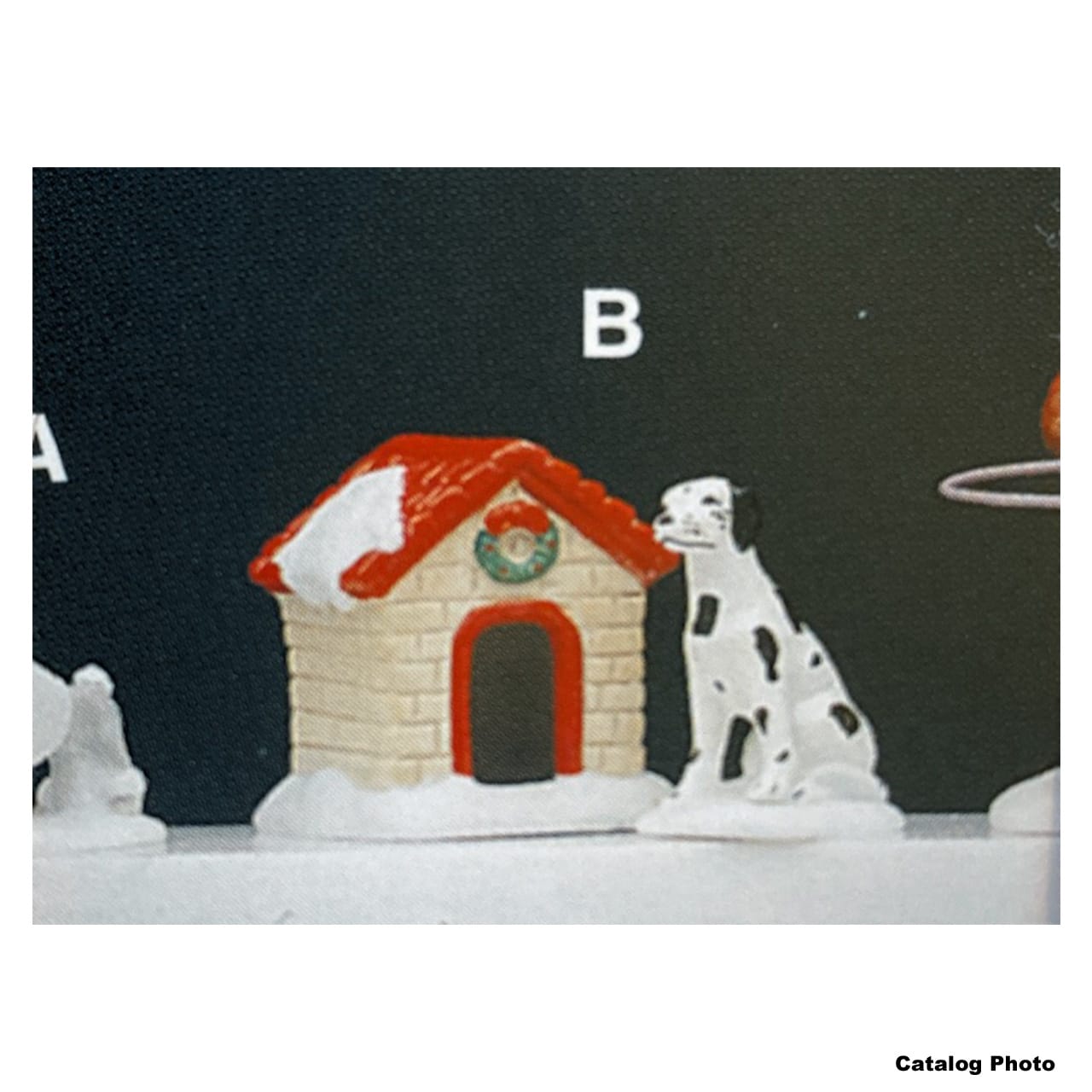 lemax-dog-house-and-dalmatian-cabane-chien-village-no-l image 1