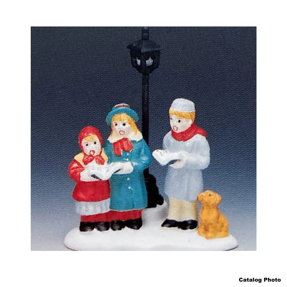 lemax-family-carollers-figurines-chanteurs-de-no-l-village-miniature image 1