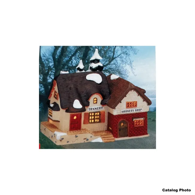 lemax-tannery-harness-shop-atelier-artisanal-miniature-lumineux image 1