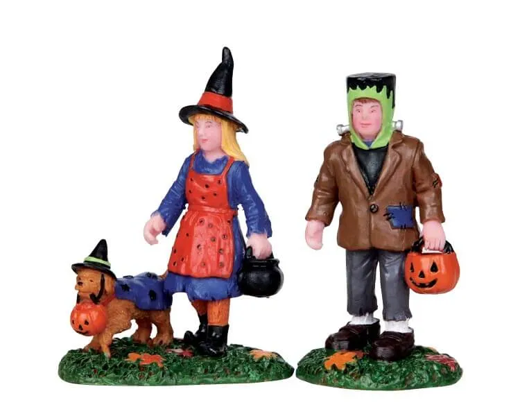 lemax-trick-or-treating-trio-figurines-trio-halloween-spooky-town image 1