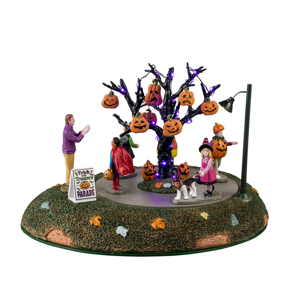 lemax-trick-or-treaters-parade-figurines-halloween-spooky-town image 1