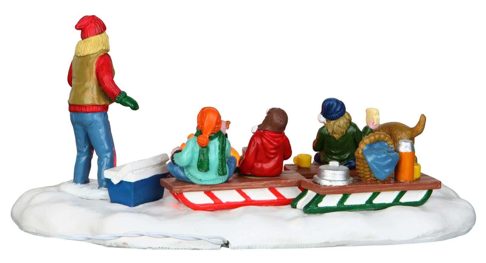 lemax-sledding-potluck-figurine-luge-village-de-no-l image 4