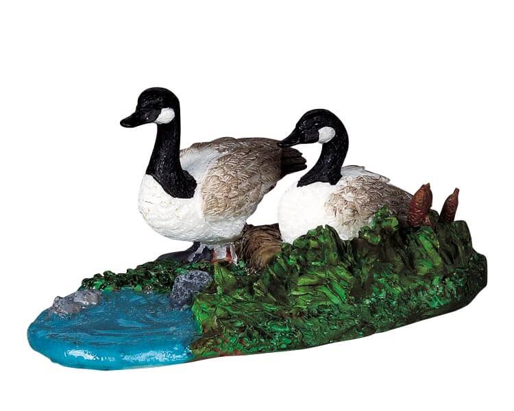 lemax-mother-goose-and-her-gander-figurine-oie-et-jars-miniature image 1