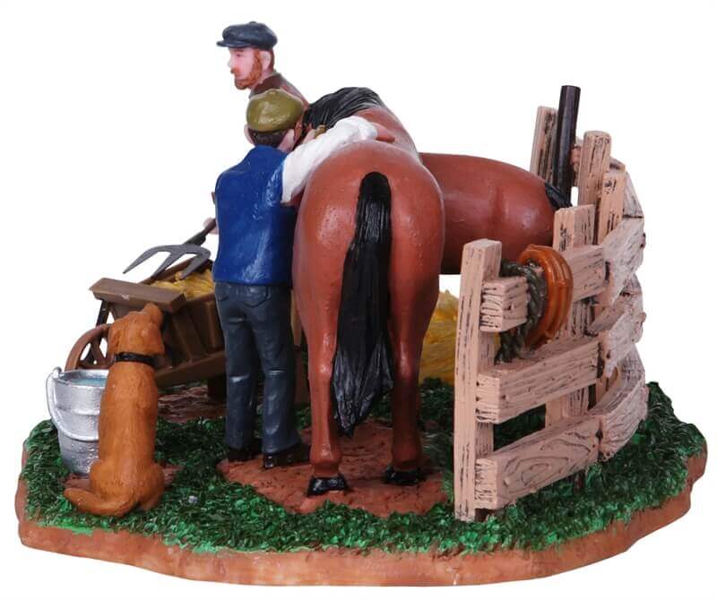 lemax-stable-chores-figurine-table-miniature-village-no-l image 2
