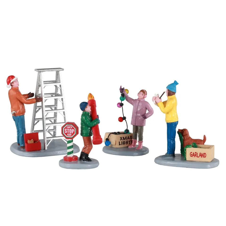 lemax-getting-ready-to-decorate-figurines-famille-vail-village image 1