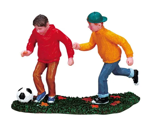 lemax-soccer-season-figurine-match-de-foot-pour-village-de-no-l image 1