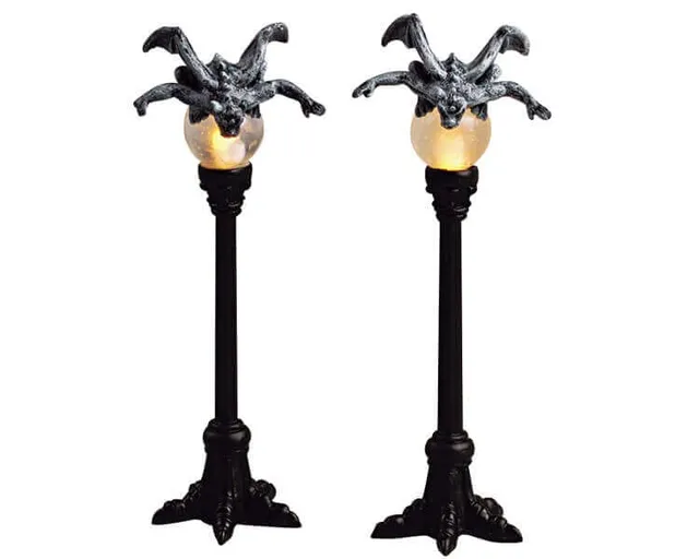 lemax-gargoyle-lamp-post-r-verb-re-spooky-town image 1