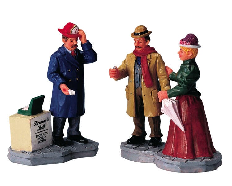 lemax-fireman-s-ball-figurine-village-miniature-pompiers image 1