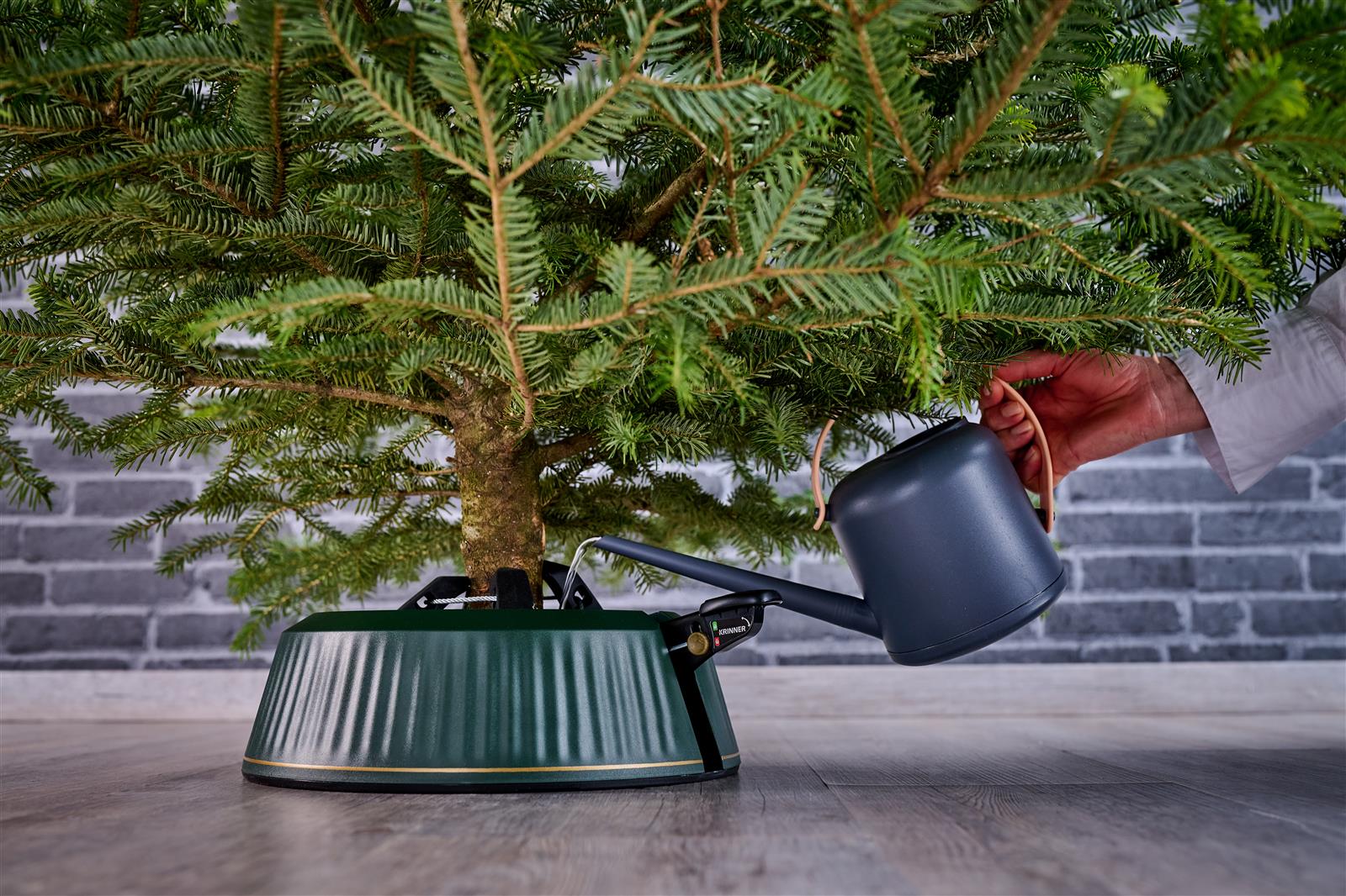 krinner-x-240-pied-de-sapin-de-no-l-2-4-m-festif image 8