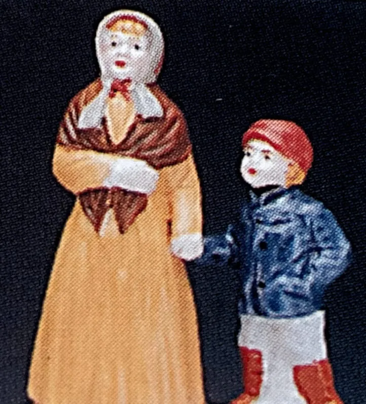 lemax-first-day-of-school-figurines-premier-jour-d-cole-miniatures image 1