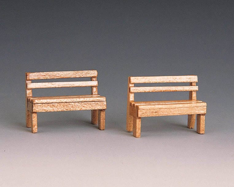 lemax-wooden-park-bench-banc-en-bois-miniature image 1