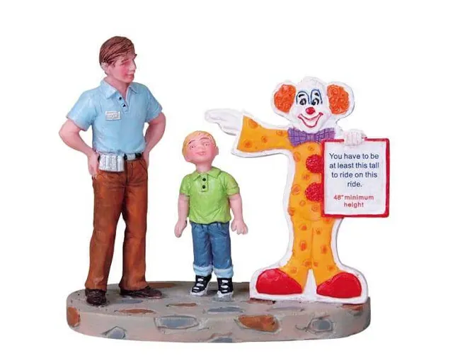 lemax-tall-enough-figurine-village-miniature-famille image 1