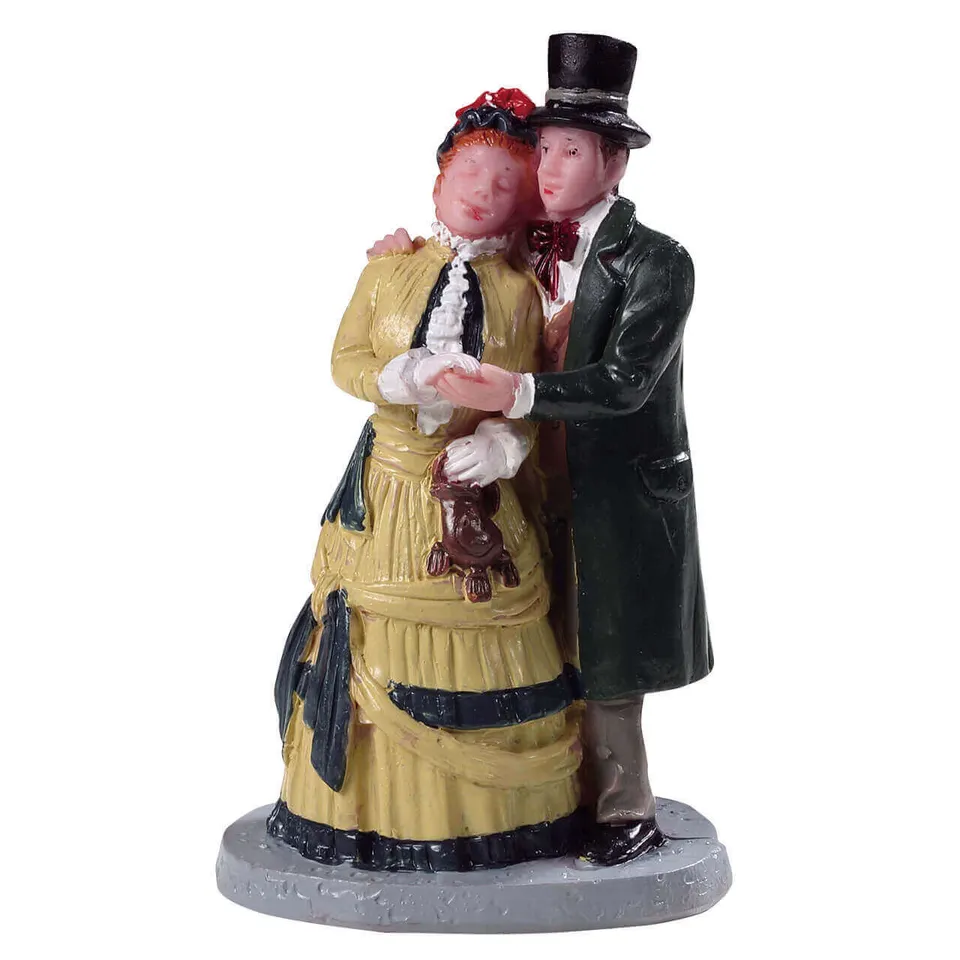 lemax-dickens-couple-figurines-couple-caddington image 1