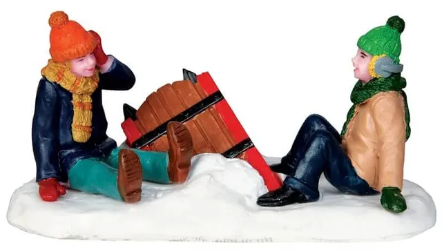 lemax-sleigh-wreck-tra-neau-accident-village-de-no-l image 1
